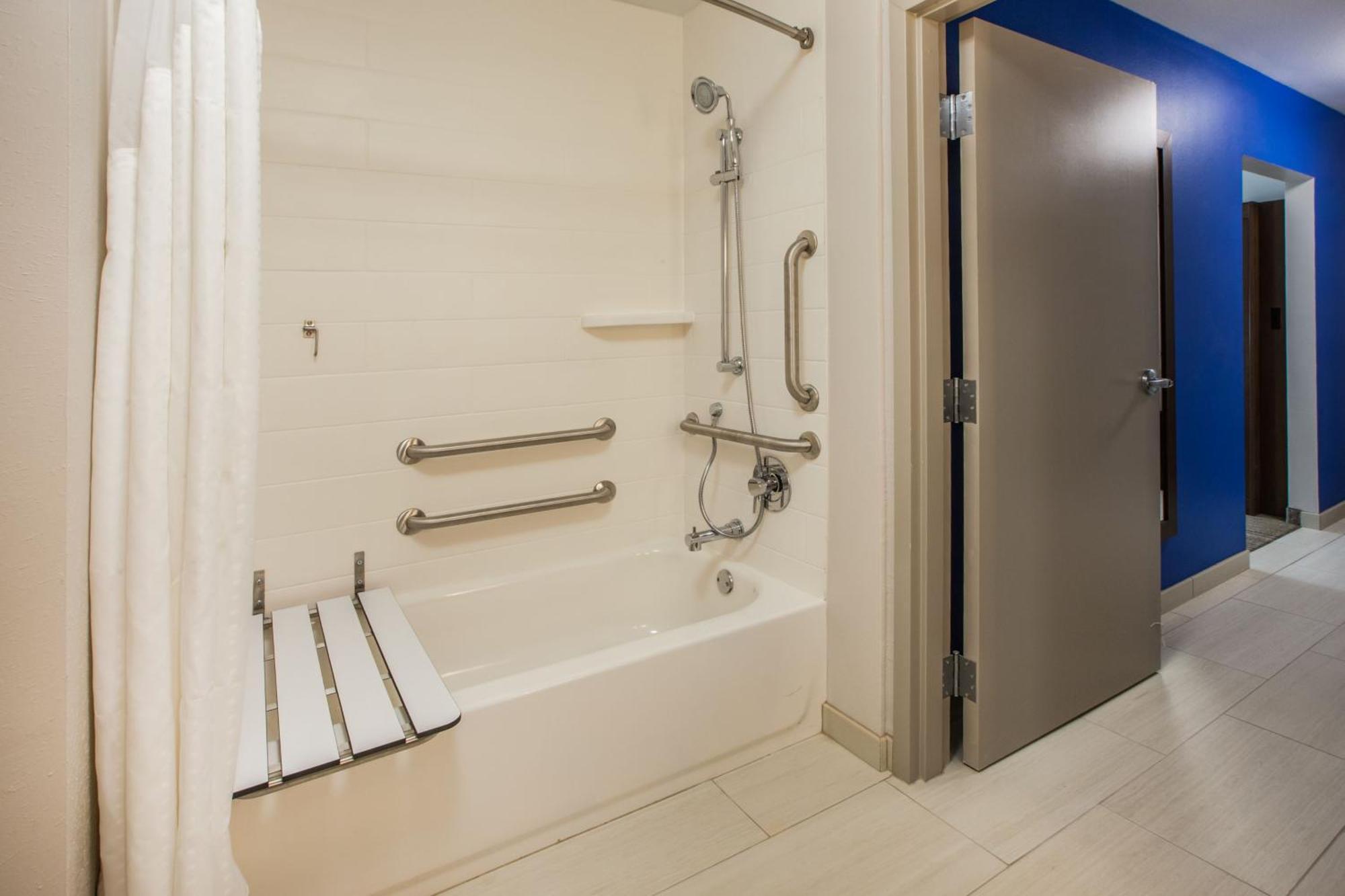 Holiday Inn Express Savannah - Gateway By Ihg المظهر الخارجي الصورة
